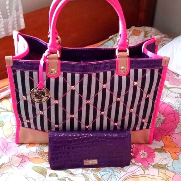 💖💜Most Treasured HENRI BENDEL Bag in my Collection💖💜 Rare and Lovely! - Picture 10 of 15